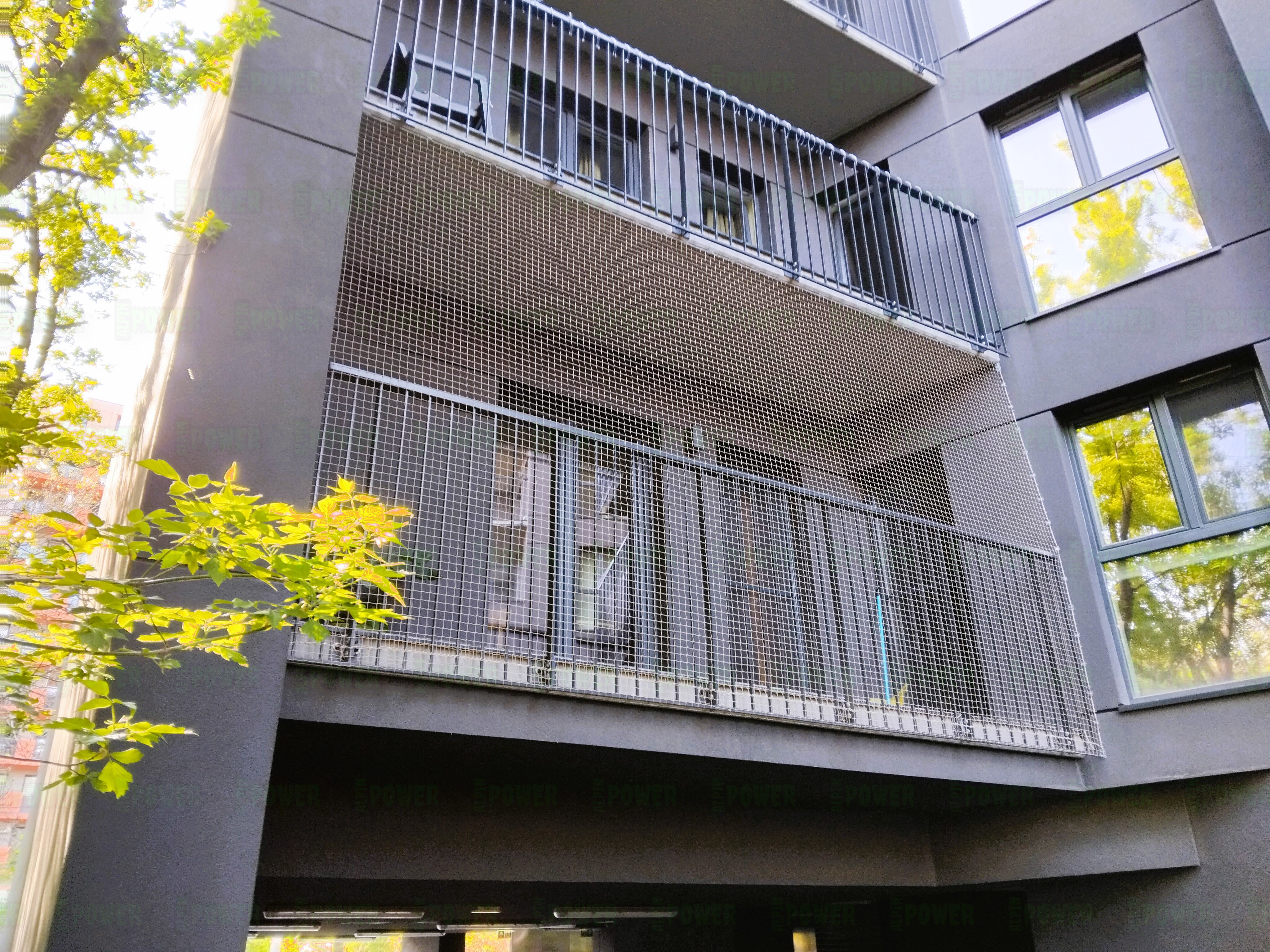 Wzmocniona siatka na balkon dla kota bezinwazyjny montaż 