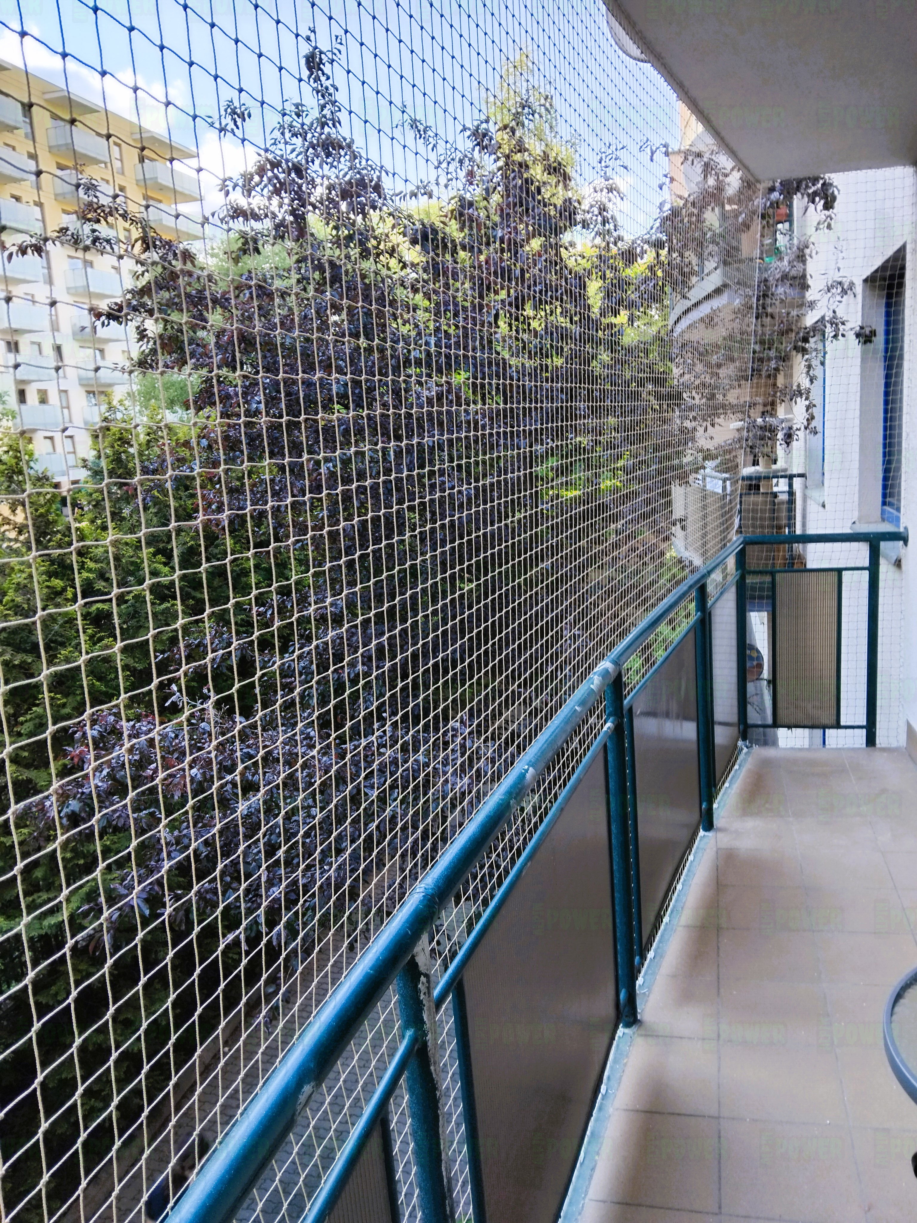  Montaż siatki zabezpieczającej dla kota na balkon Warszawa
