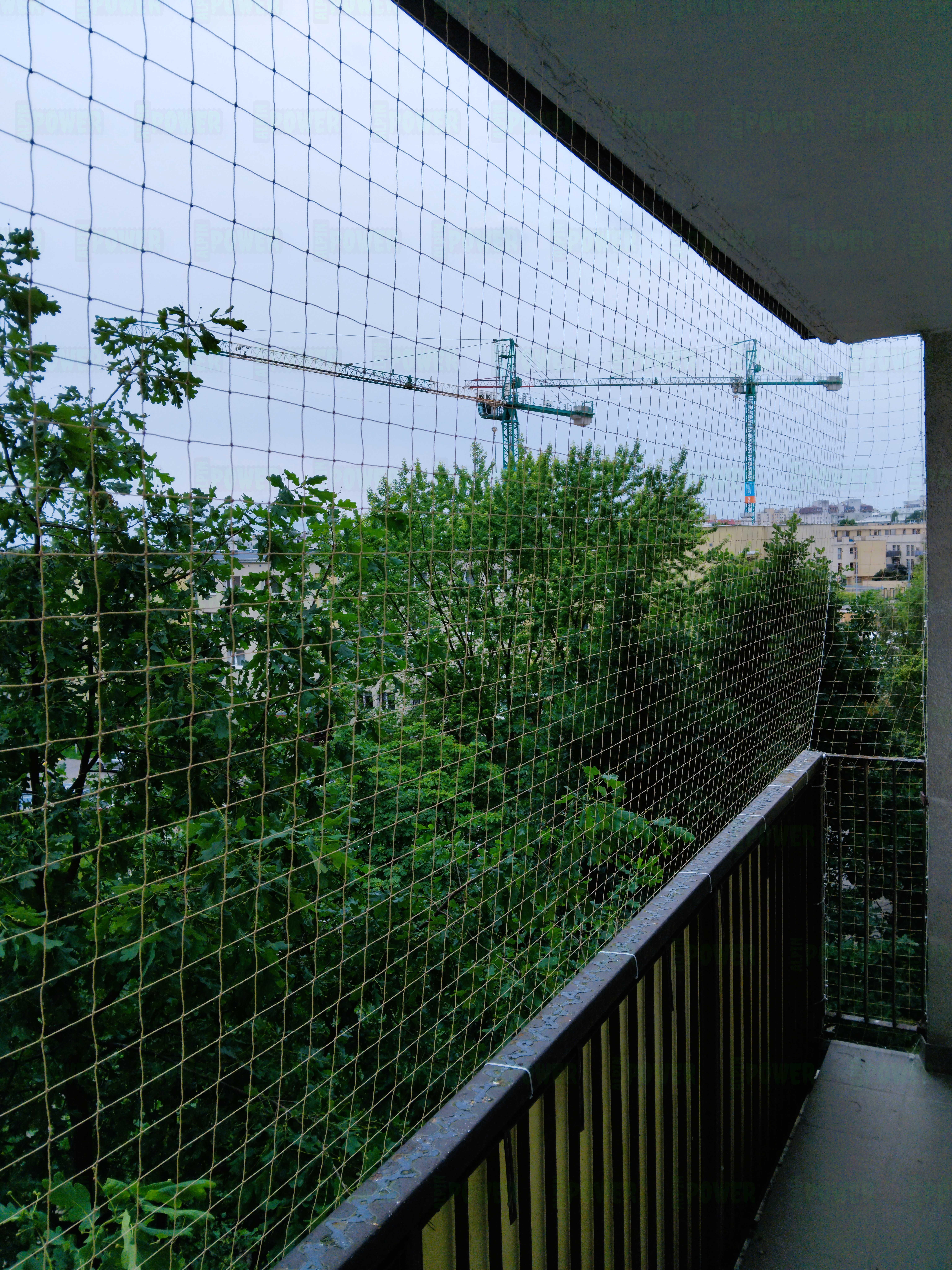 Siatka ochronna na balkon przeciw gołębiom