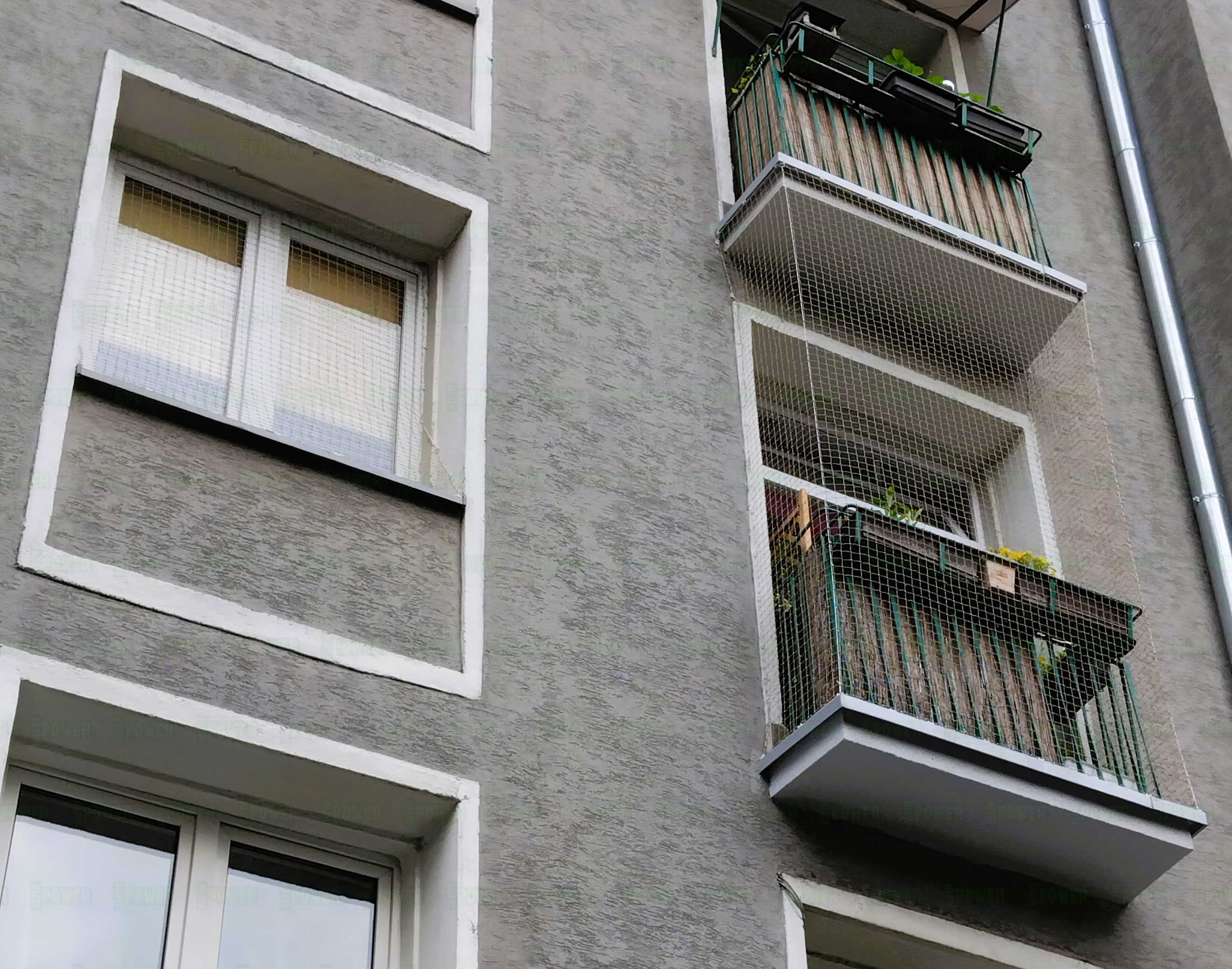  Siatka dla kota na balkon montaż