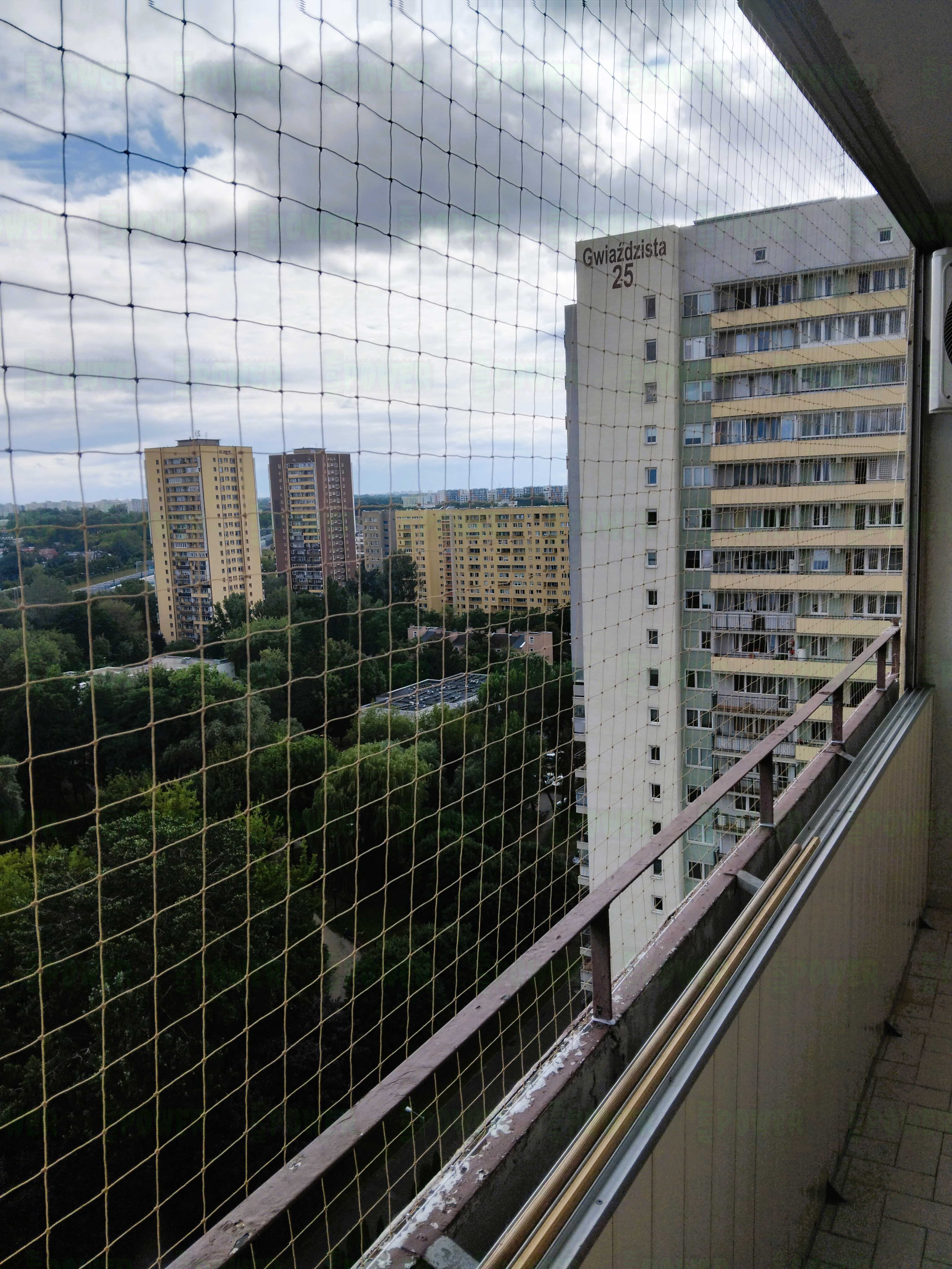  Siatka ochronna na balkon przeciw ptakom
