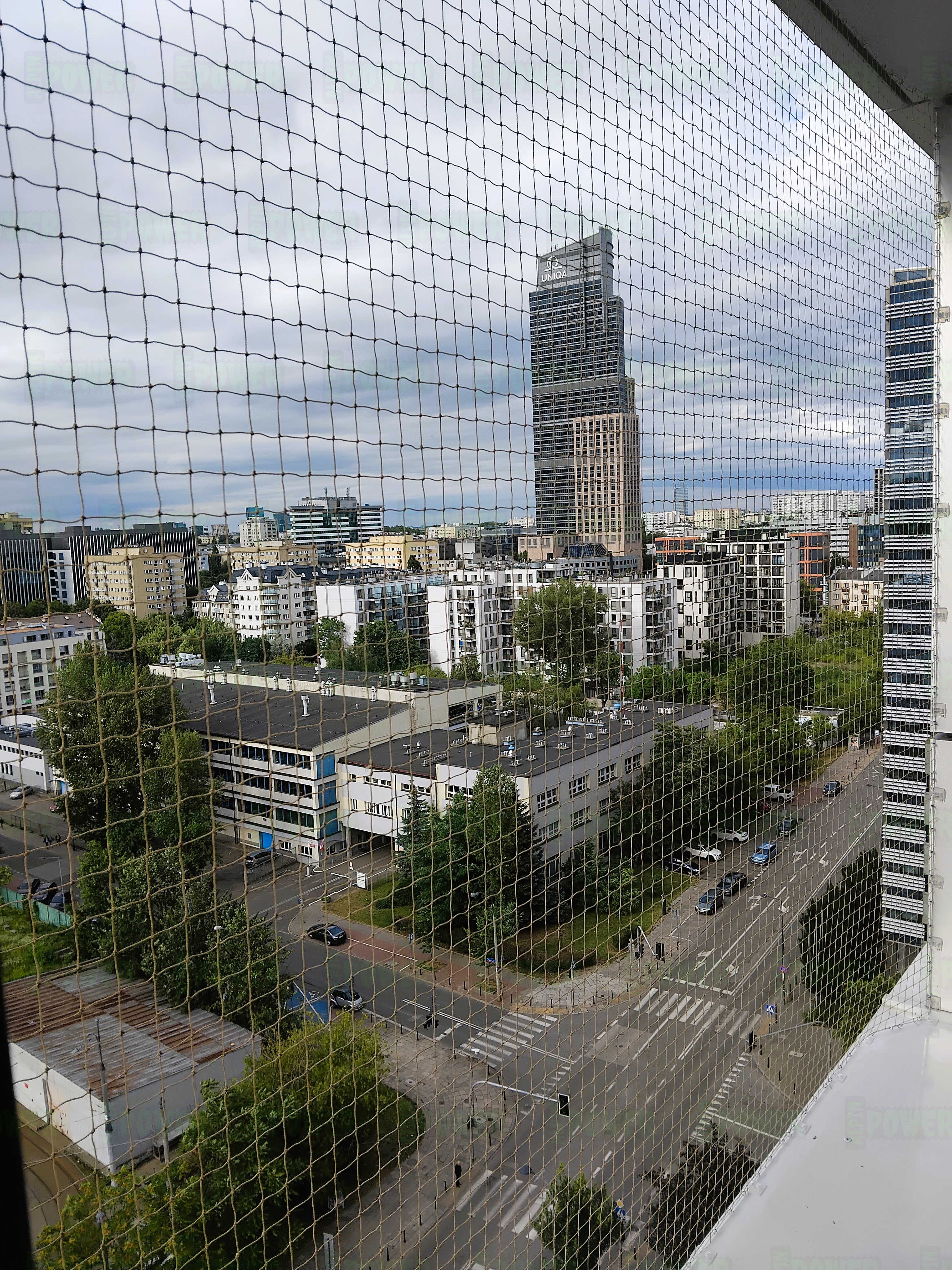  Siatka ochronna na balkon przeciw gołębiom bez wiercenia