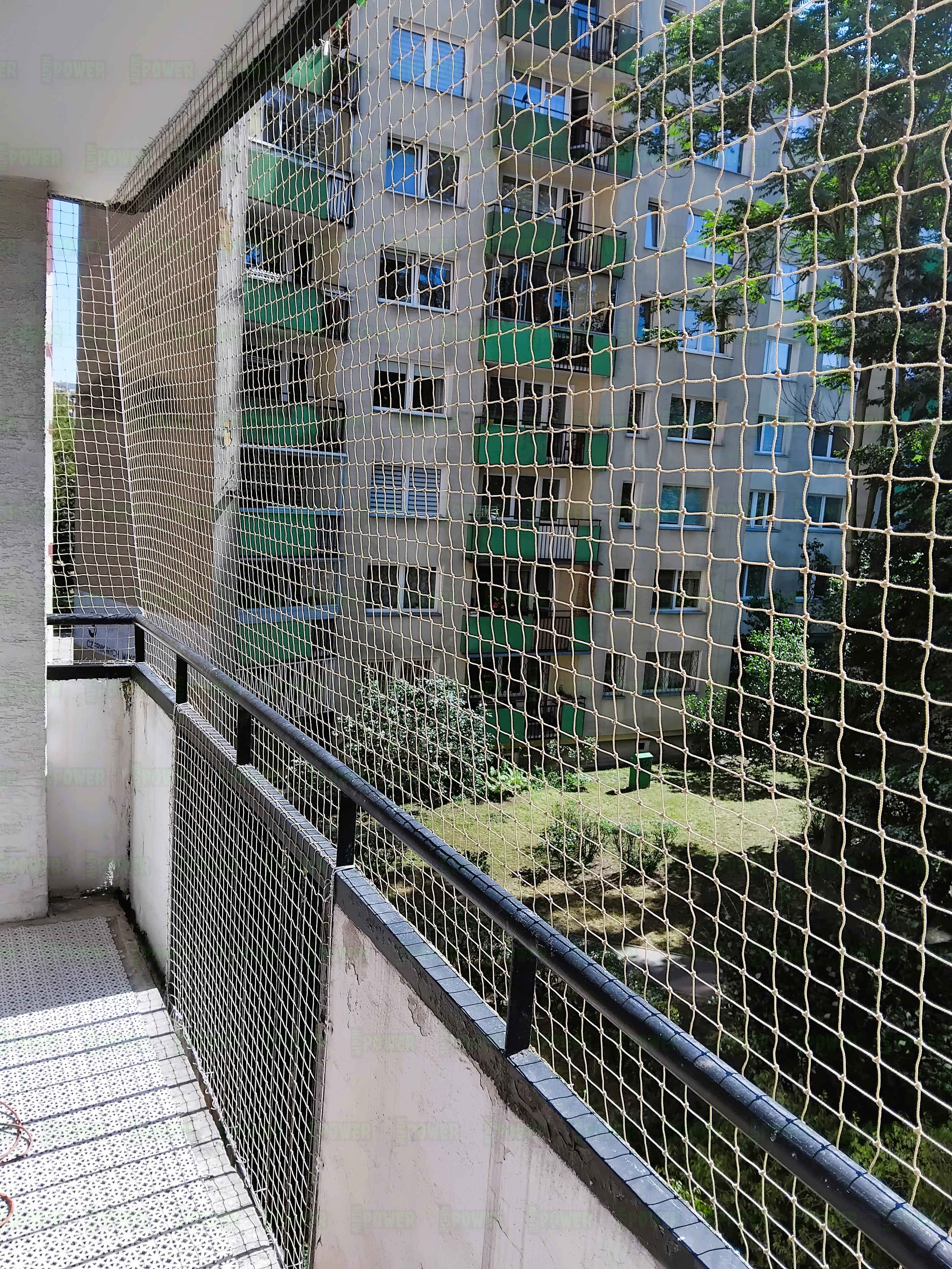  Siatka zabezpieczająca balkon dla kota