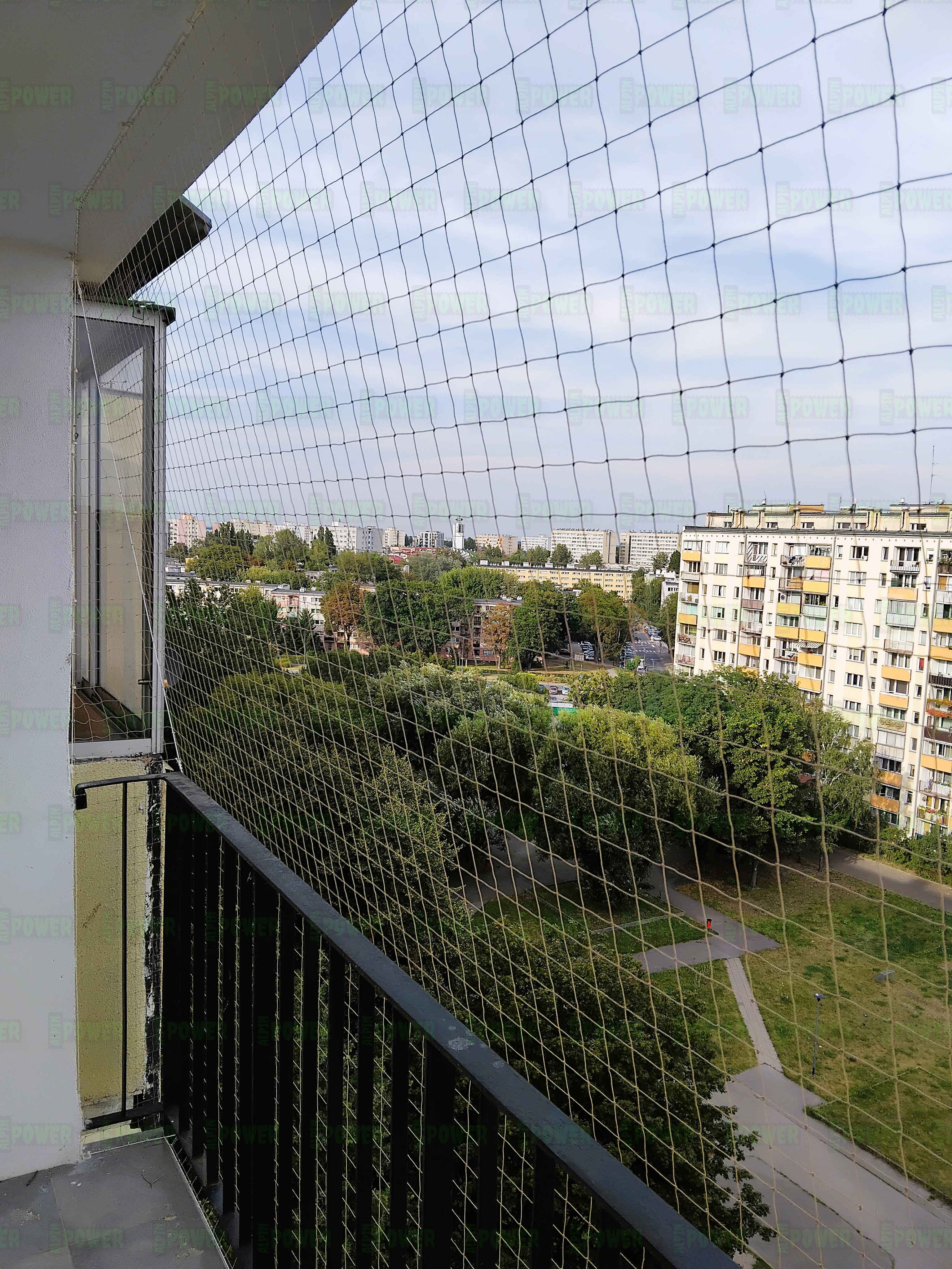  Siatka ochronna na balkon przeciw gołębiom