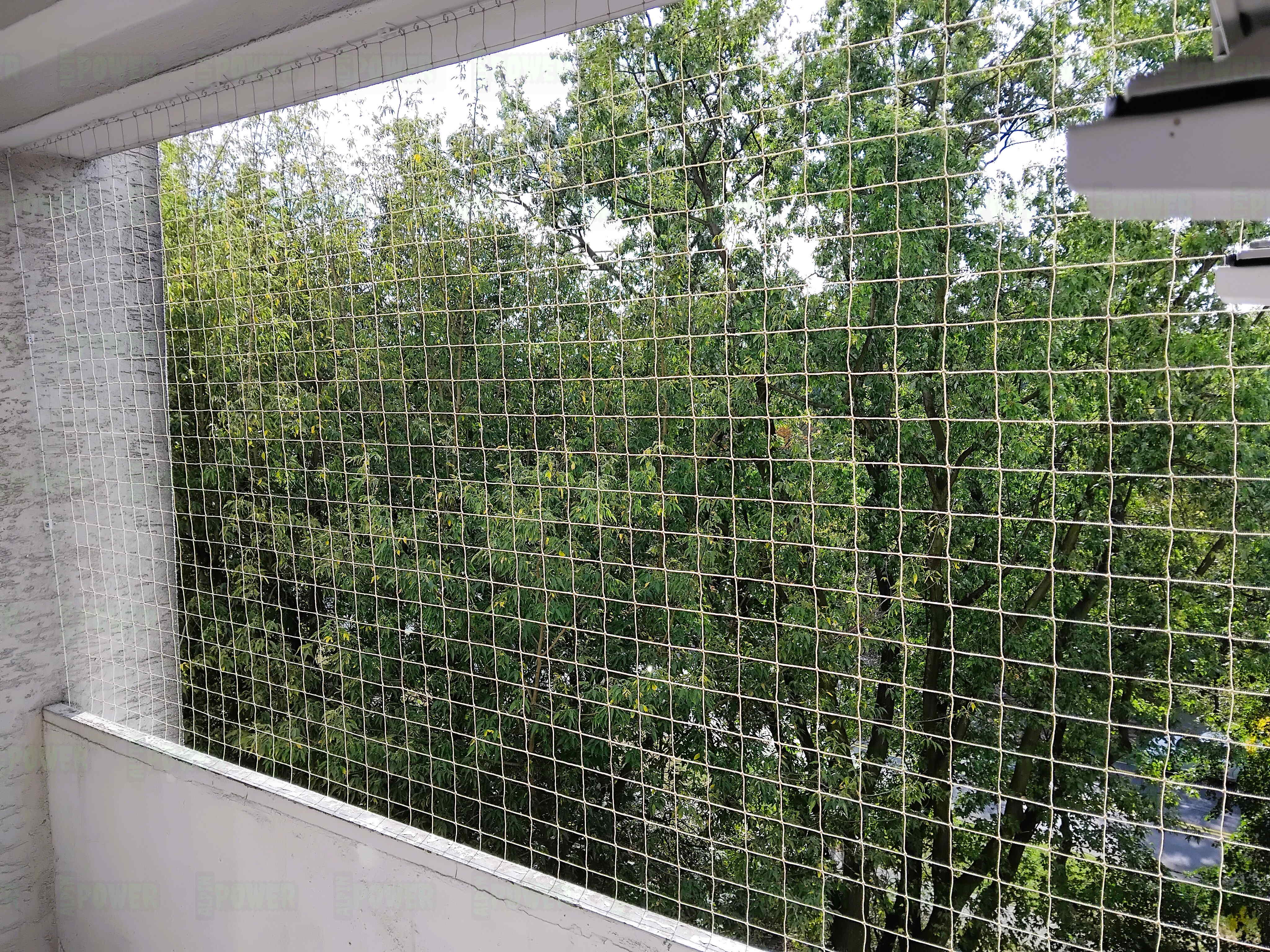 Siatka ochronna na balkon przeciw ptakom 